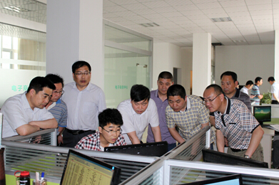 縣領導調研南北花木網