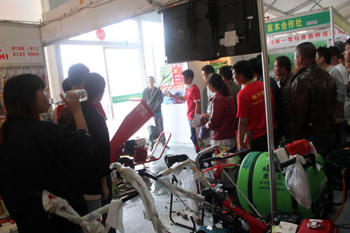 奧邁克公司現場演示