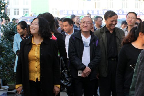 花木城副總經理吳巖宋